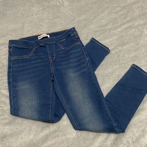 LEVI’s Girls Pull On Washed Jeggings